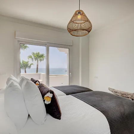 Penthouse Belisimo - Gerenoveerd Met Balkon & Zeezicht * 에스테포나