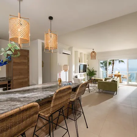 Penthouse Belisimo - Gerenoveerd Met Balkon & Zeezicht