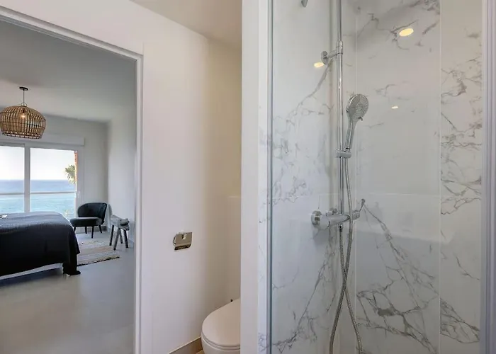 Penthouse Belisimo - Gerenoveerd Met Balkon & Zeezicht Apartment *