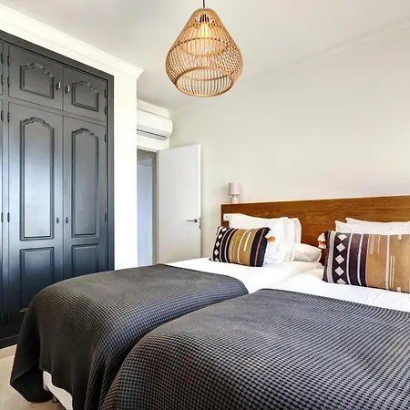 Penthouse Belisimo - Gerenoveerd Met Balkon & Zeezicht * 에스테포나