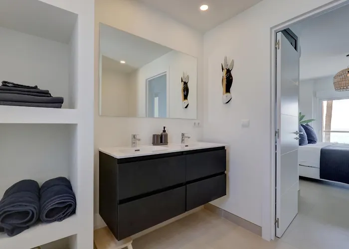 Penthouse Belisimo - Gerenoveerd Met Balkon & Zeezicht *